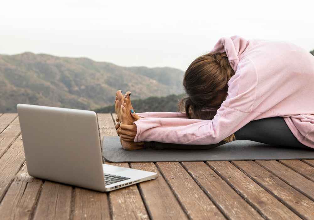 digital detox encourages healthier relationships with technology